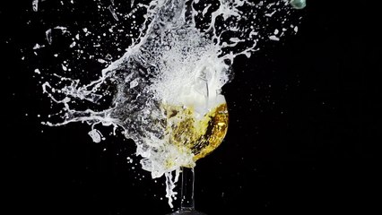 Joyful serie of exploding glasses (2000fps slow-motion) (Image of the week #21)