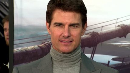 Tom Cruise coqueteándole a asistente de 22 años en MI5