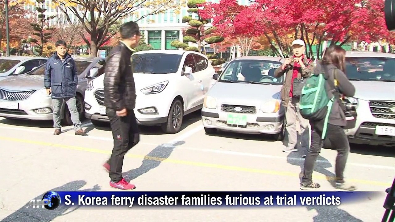 South Korea ferry disaster families furious at trial verdicts