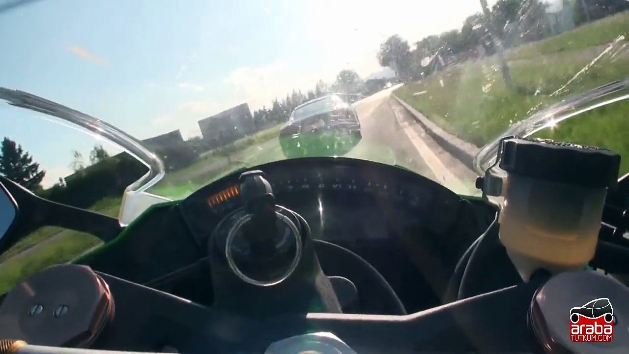 Kawasaki ZX10R vs Audi R8 - Araba Tutkum