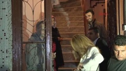 Depreme Dayanıksız" Diye Mühürlenen Binanın Mührünü Söktüler