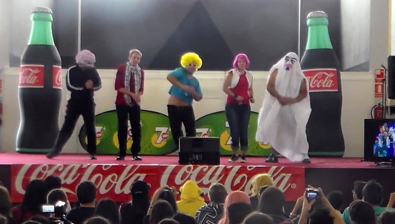 Concurso de cosplay Grupal :Bobobobo