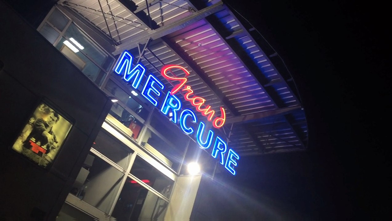 Dans la cabine du Grand Mercure