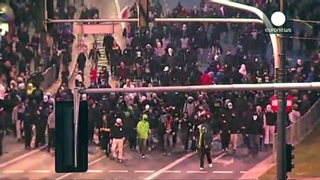 Nacionalistas provocam desacatos em Varsóvia