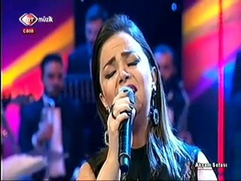 Esra İçöz - Aşk Nedir Nasıldır Bilen Varmı