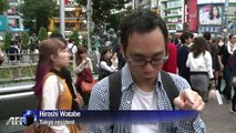 Japan's smartphone 'zombies' wreak havoc on the streets
