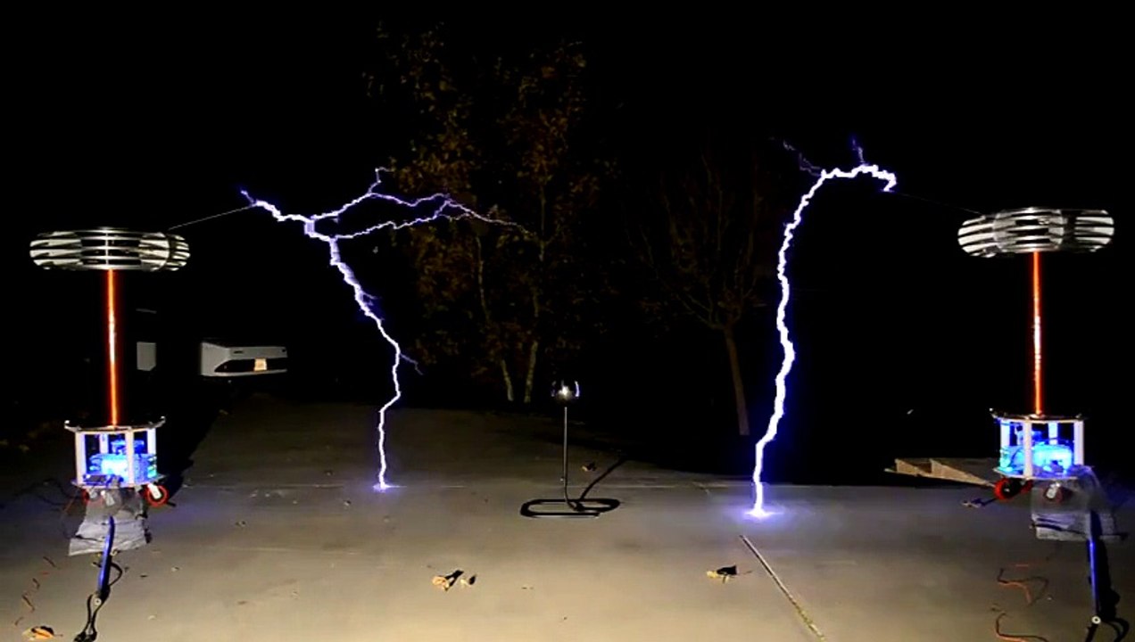 In the Hall of the Mountain King Played on Tesla Coils