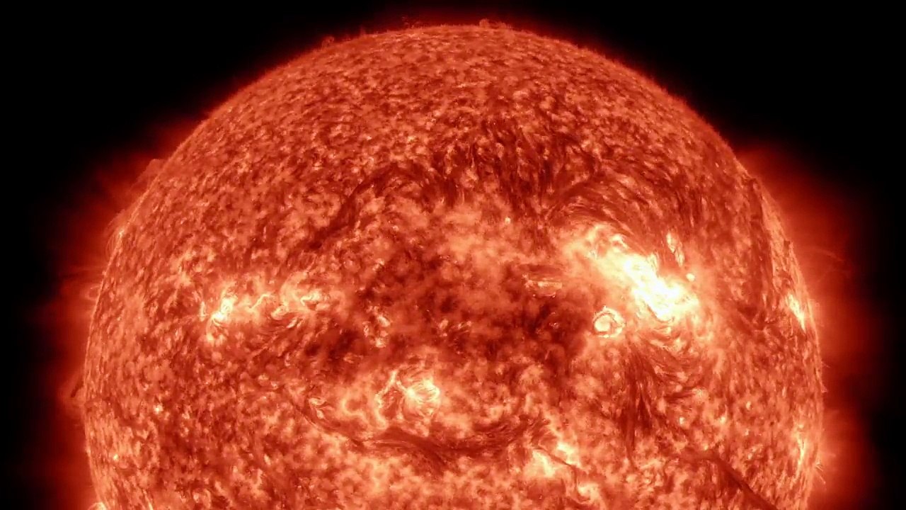 Spectacular images of the sun : A timelapse of the Sun in 4K
