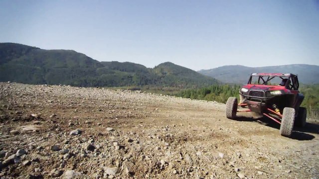 Amazing customized buggy race in the forest!