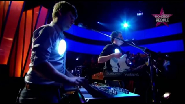 Marion Cotillard chante pour Dior et se prépare pour les Oscars