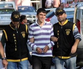 Kapkaççı, Kadından Dayağı Yedi, Yakalandı