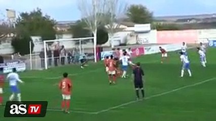 Le coup du scorpion d’un gardien de but !