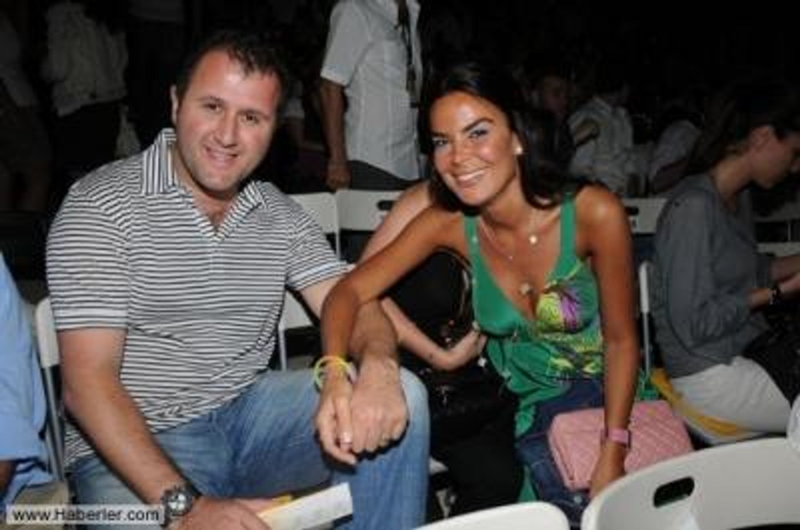 Sinan Serter, Özlem Yıldızın Evli Sevgilisinin Evini Basmış!