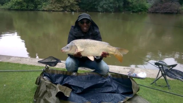 Mohamadou, le pêcheur noir des Buttes-Chaumont