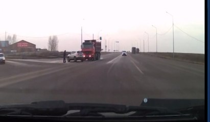 İnanılmaz kazadan kıl payı kurtuldu