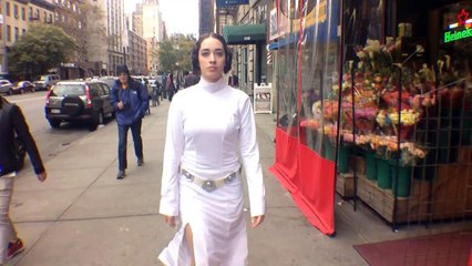10 Hours of Princess Leia Walking in NYC