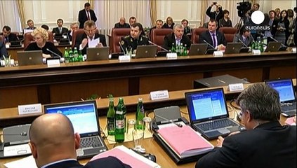 القوات الأوكرانية تتموضع تحسبا لهجوم من الانفصاليين الموالين لروسيا