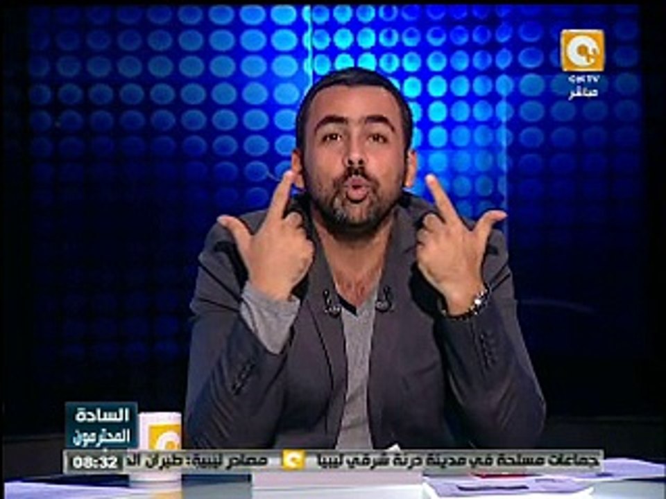 محافظ الاسماعيلية يشهير بصابعه الوسطي للمواطنين