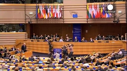 Juncker reste soutenu par la grande coalition au Parlement européen