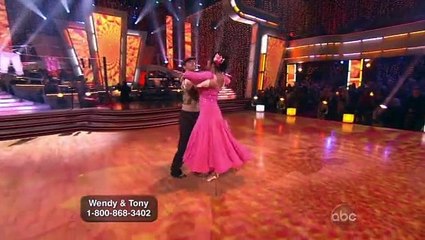 Wendy Williams & Tony Dovolani - Quickstep