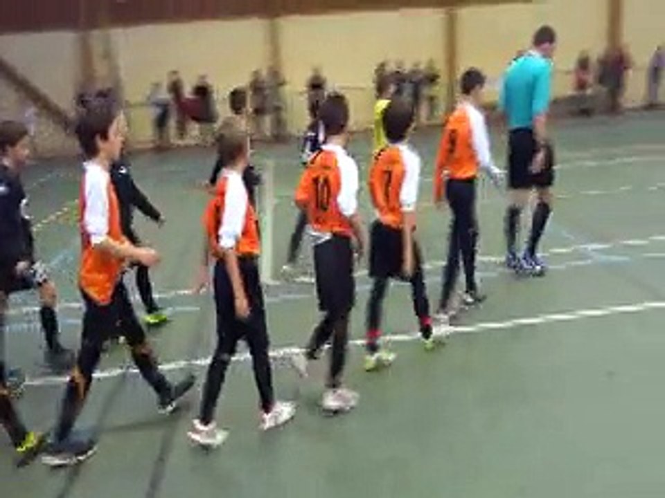 Entrée des joueurs Finale U11: Coataudon - Gars Du Reun (1-0) Tournoi U11-U13 - Mardi 11 Novembre - La Forest Landerneau