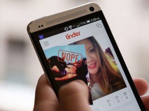 Dating Pic Do's and Don'ts.