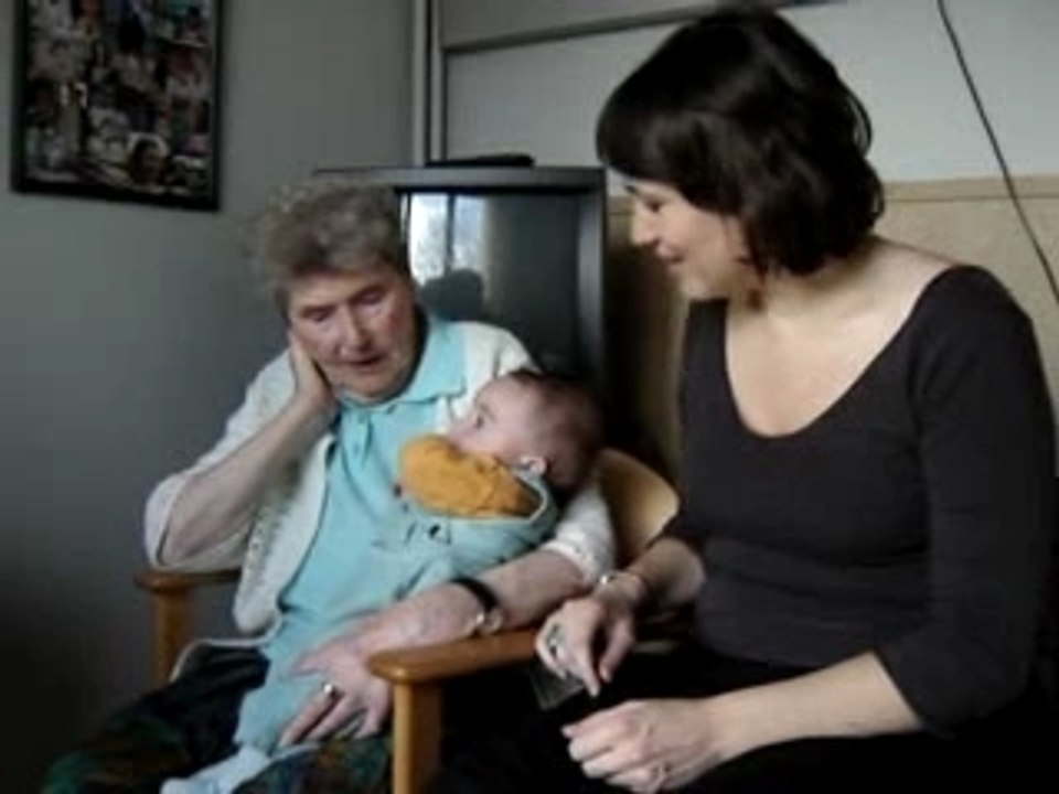 Avec son arrière grand-mère