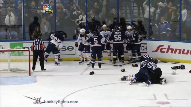 Double bagarre en Hockey sur glace : Nikita Zadorov vs Ian Cole & Tyler Ennis vs Alex Steen Nov 11, 2014