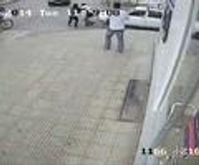 Parayı kaptı ama kaçamadı