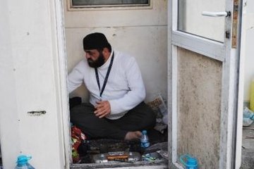 Dakikada 10 Defa Tüküren Adamın Dramı