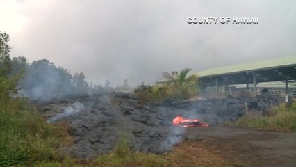 Lava flow from volcano advances on Hawaii's Big Island