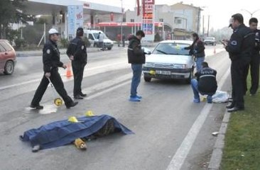 Annesi Kazada Ölen Polis Kendini Yere Atıp Ağladı