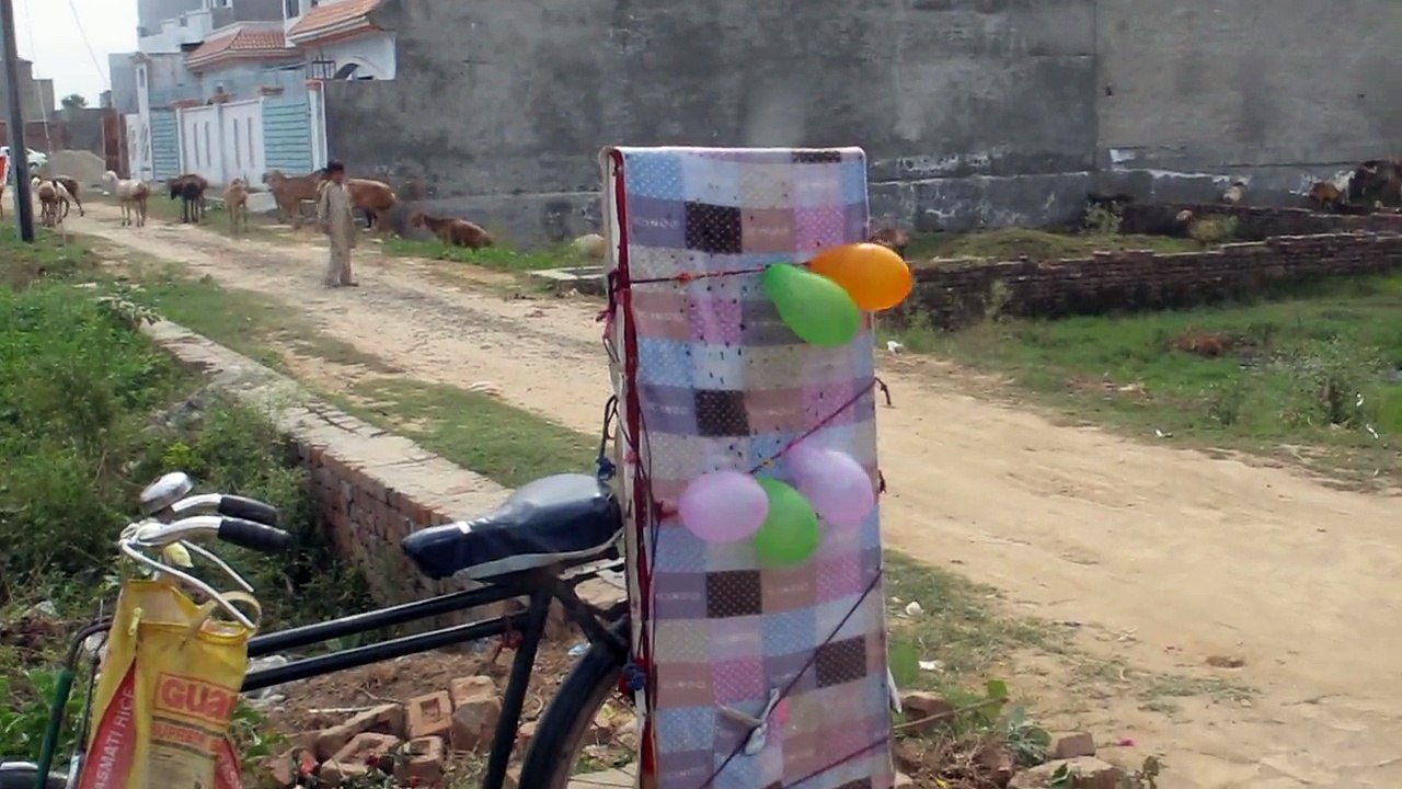PRINCE AHMED SHOOTING BALLOONS!