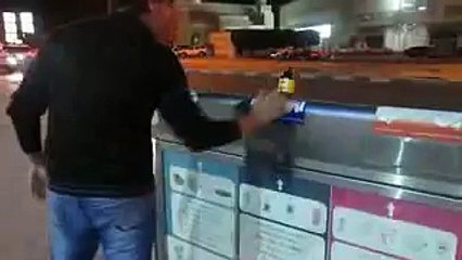 WTH- -What the hell Stupid people in UAE