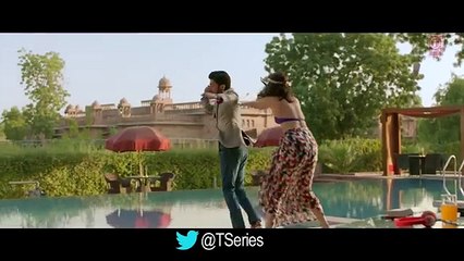 Engine Ki Seeti Video Song by Sonam Kapoor
