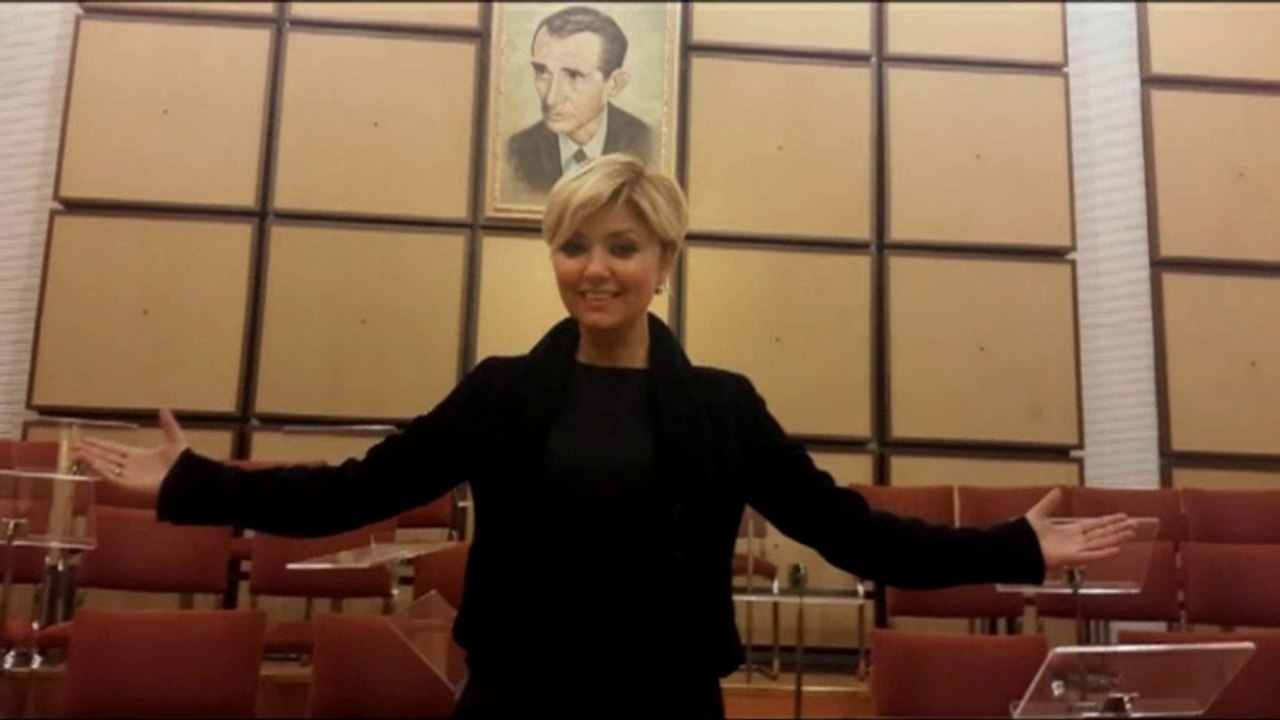 ÖZGÜR EREN - SABAHIN SEHERİNDE ÖTÜYOR KUŞLAR