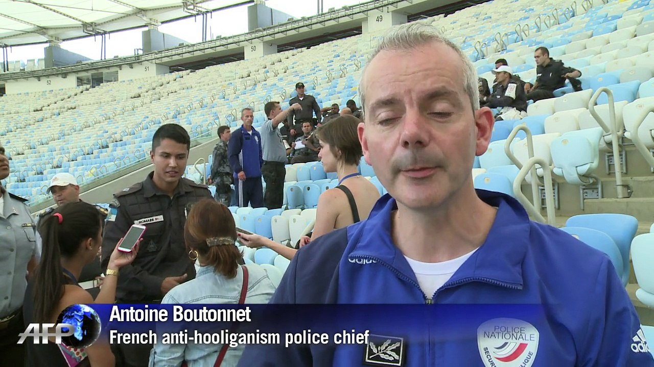 French anti-hooliganism police train Brazil police
