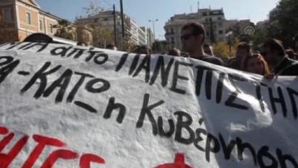 Yunanistan'da Öğrenci Protestosu