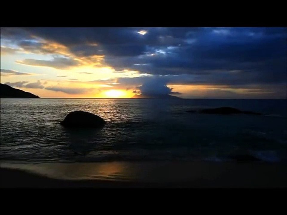 Selda Bağcan - Gün Biter Gülüşün Kalır Bende