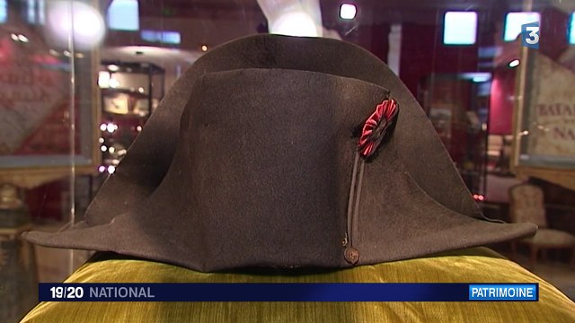 Le chapeau de Napoléon en vente à Fontainebleau