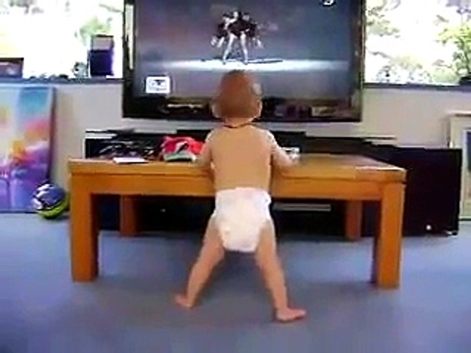 Baby Dancing to Beyonce SINGLE LADIES HILLARIOUS