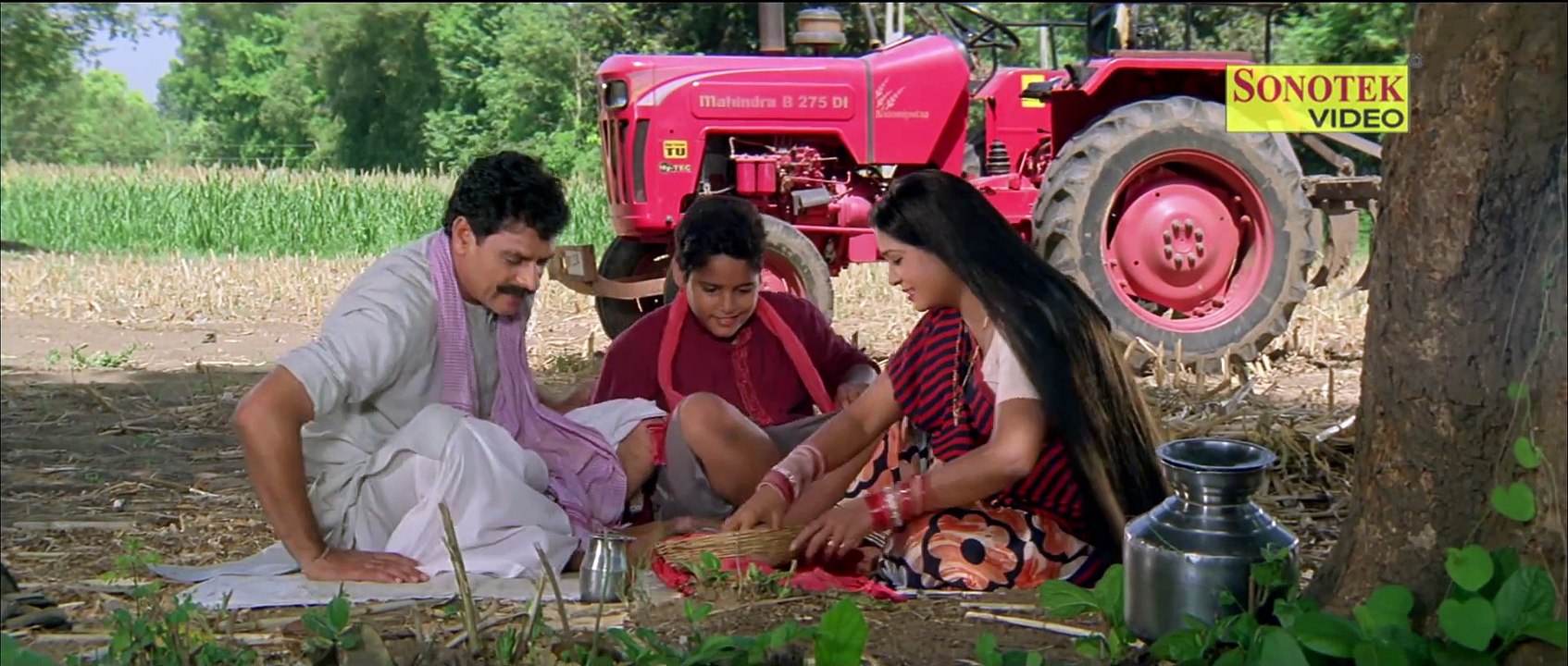 Badal Chand Suraj - Aandhi Toofan - Bhojpuri Hot Song 2014