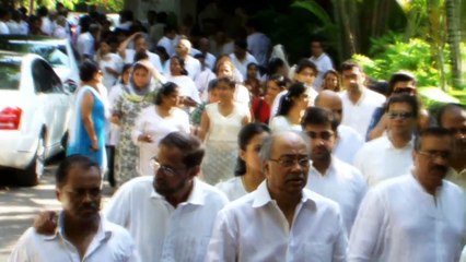 Bollywood celebs attend Ravi Chopras funeral