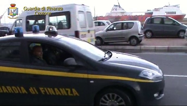 Crotone - Scoperti 100 falsi braccianti agricoli (14.11.14)