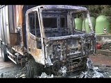 Bracigliano (SA) - Incendiati camion rifiuti e auto di assessore (14.11.14)