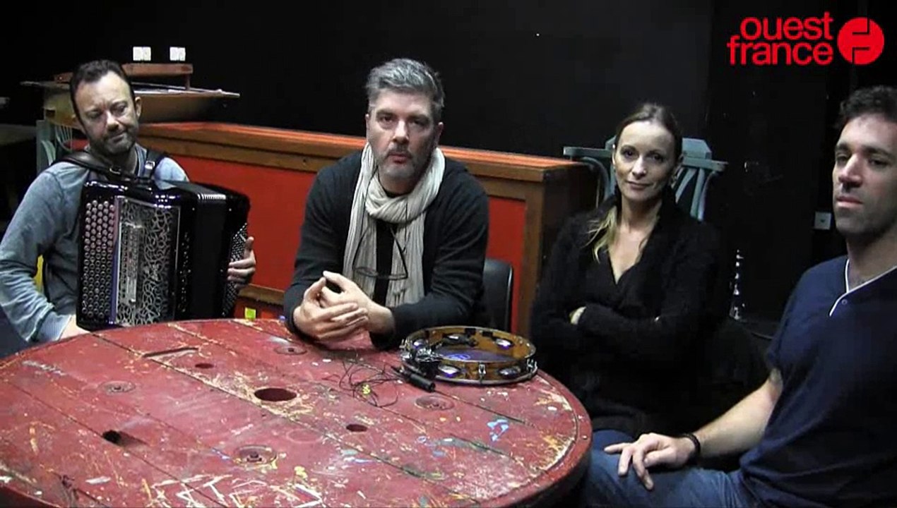 Les Grandes Bouches avec Jaurès débarquent chez Art Plume à Saint-Lô