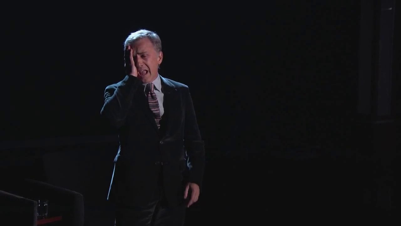 Christoph Waltz chante le générique de Sesame S...