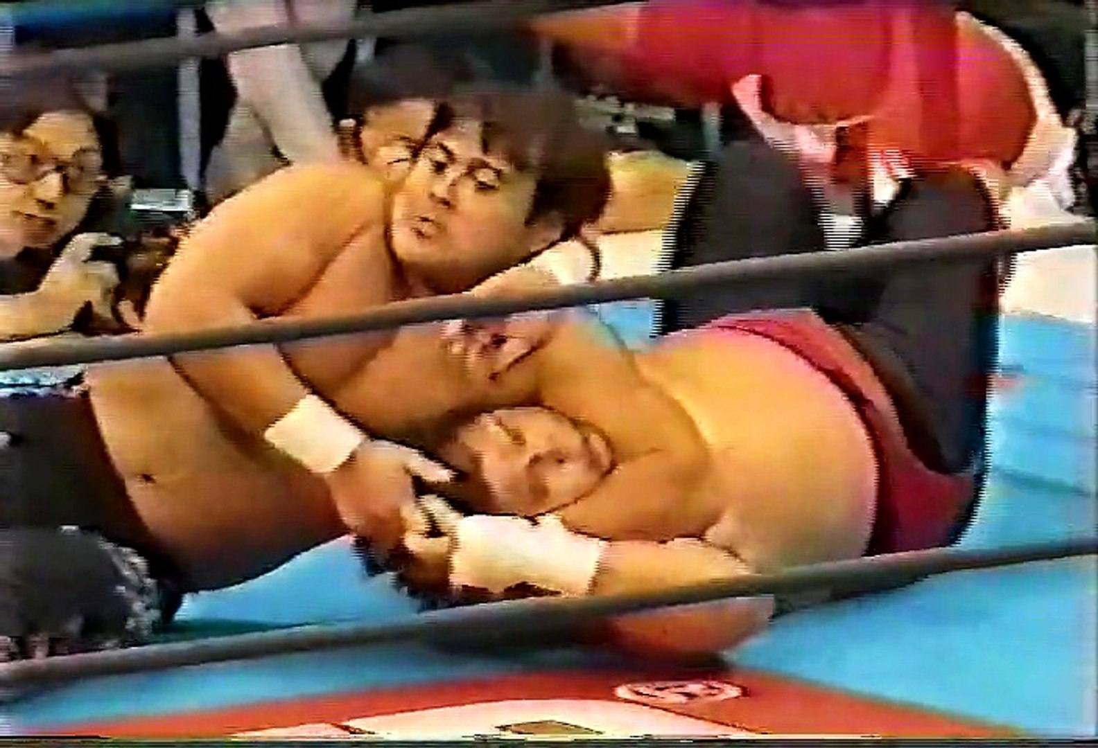 Shinya Hashimoto vsKeiji Mutoh 9-28-1998 - video Dailymotion
