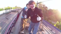 Crazy Russians teens Trainsurfing - A transfer between 2 moving trains