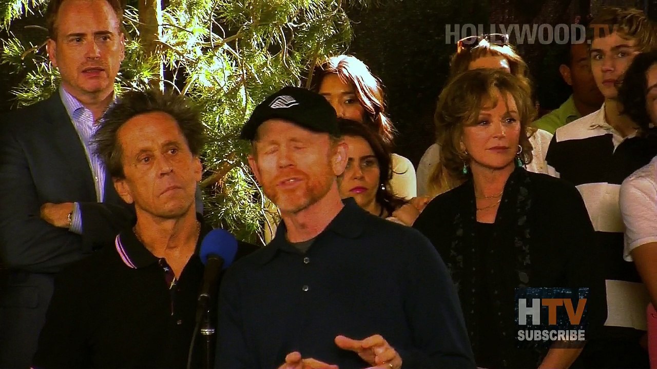 Parenthood celebrates 100 Episodes - Hollywood TV